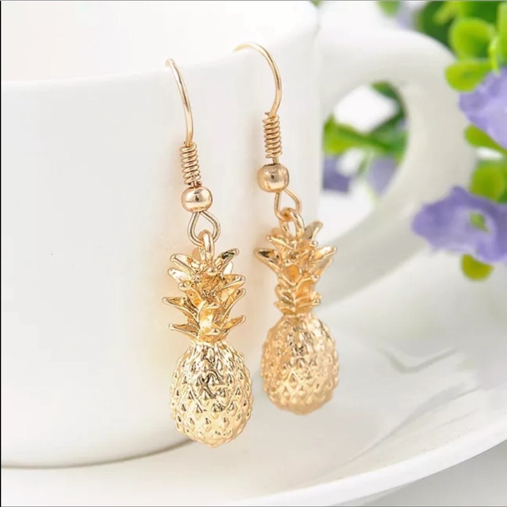 BOGO 🥳🍍Gold Pineapple Drop Earrings
